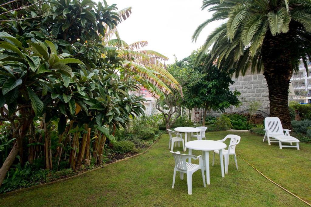 Casa Shanti Niketan Эшторил Экстерьер фото