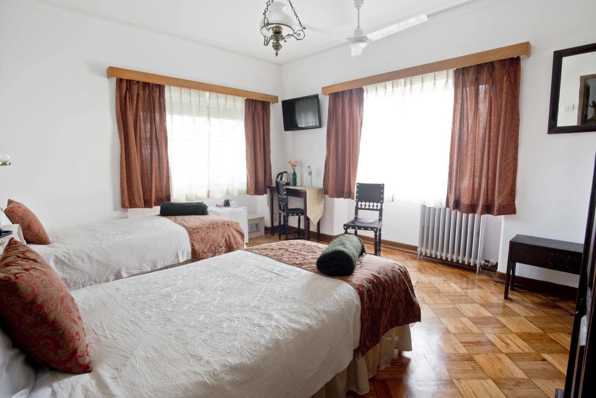 Casa Shanti Niketan Эшторил Экстерьер фото