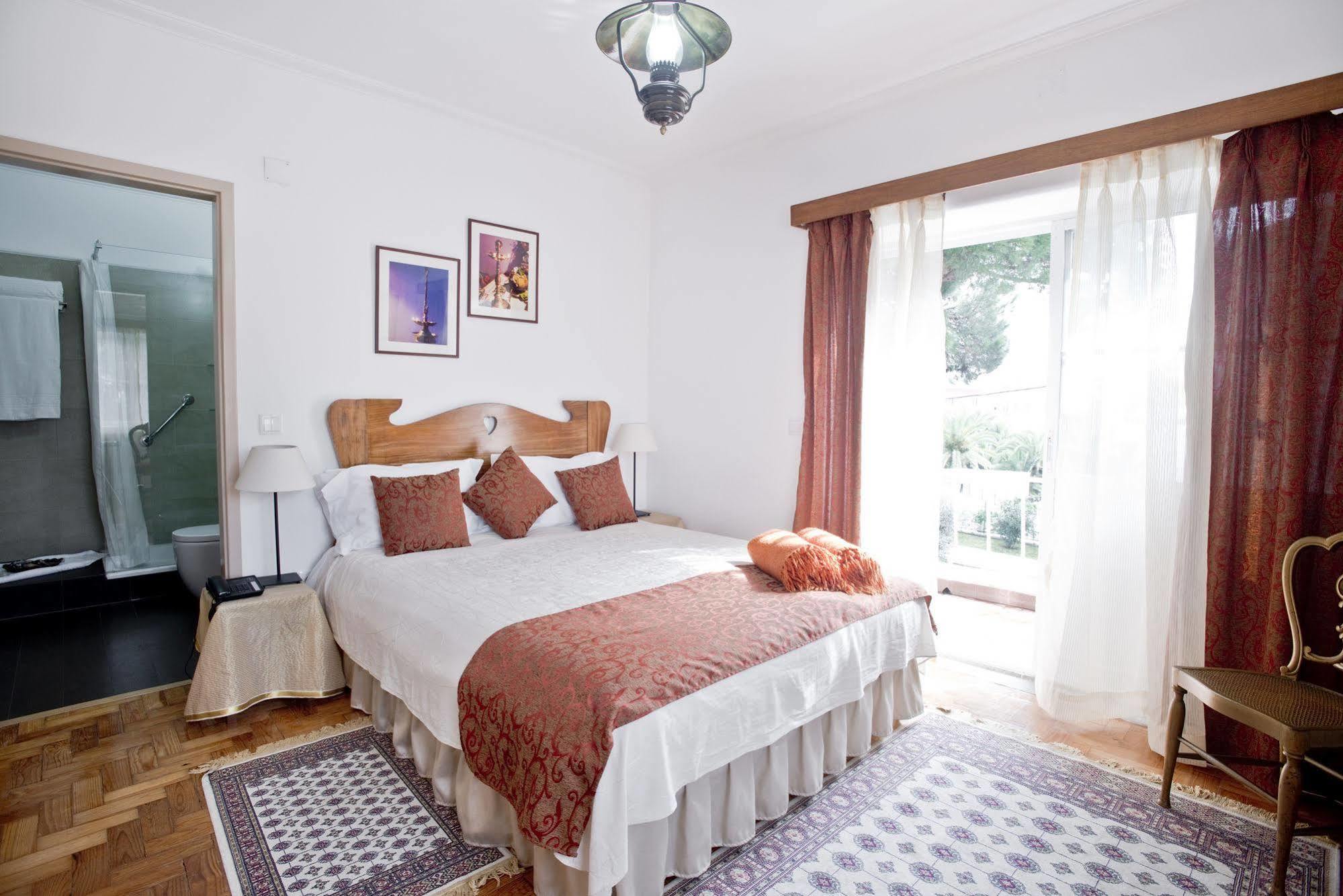 Casa Shanti Niketan Эшторил Экстерьер фото