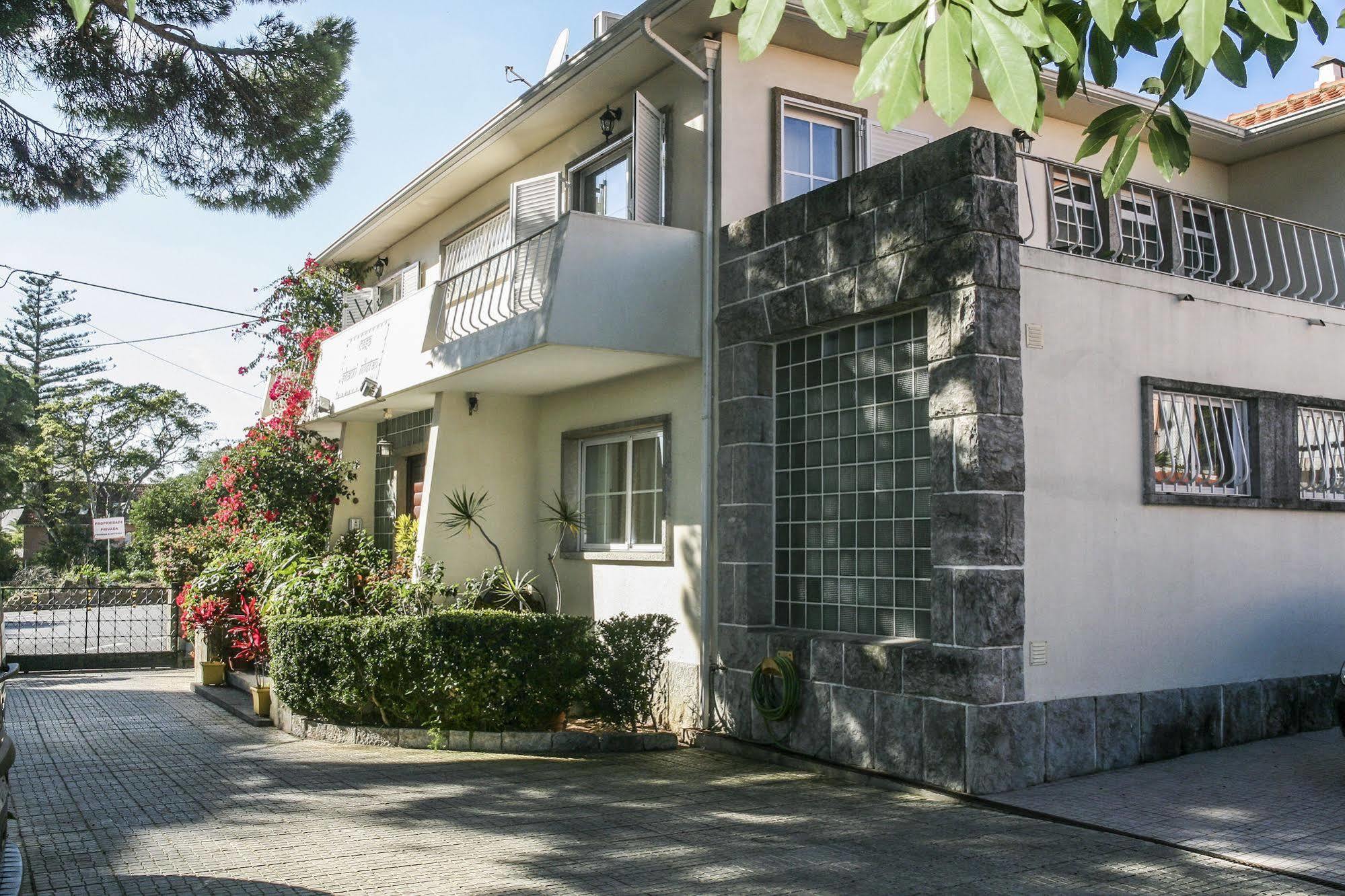 Casa Shanti Niketan Эшторил Экстерьер фото