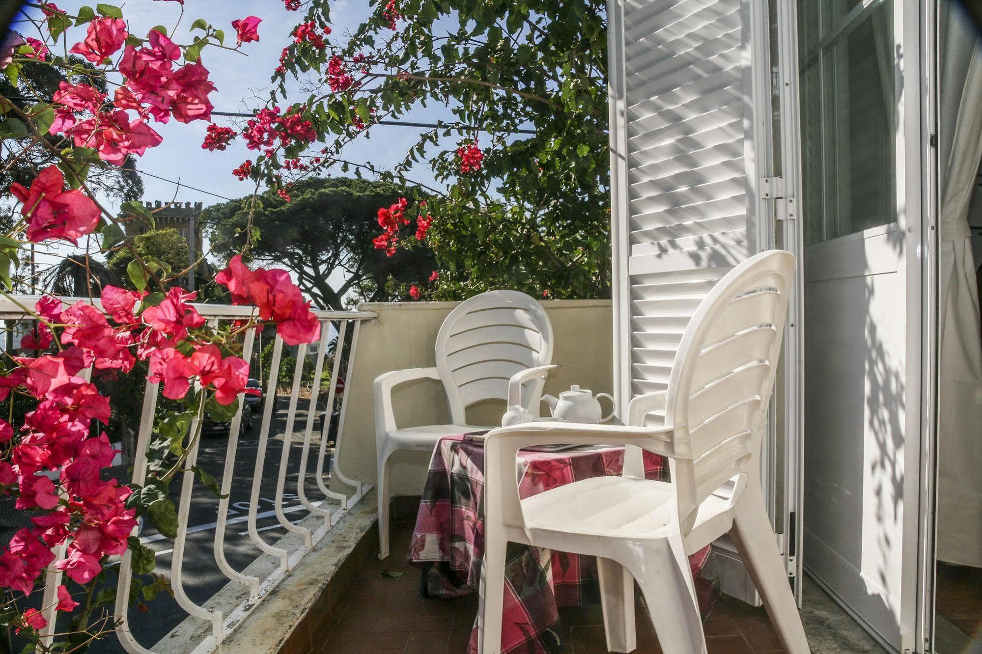 Casa Shanti Niketan Эшторил Экстерьер фото