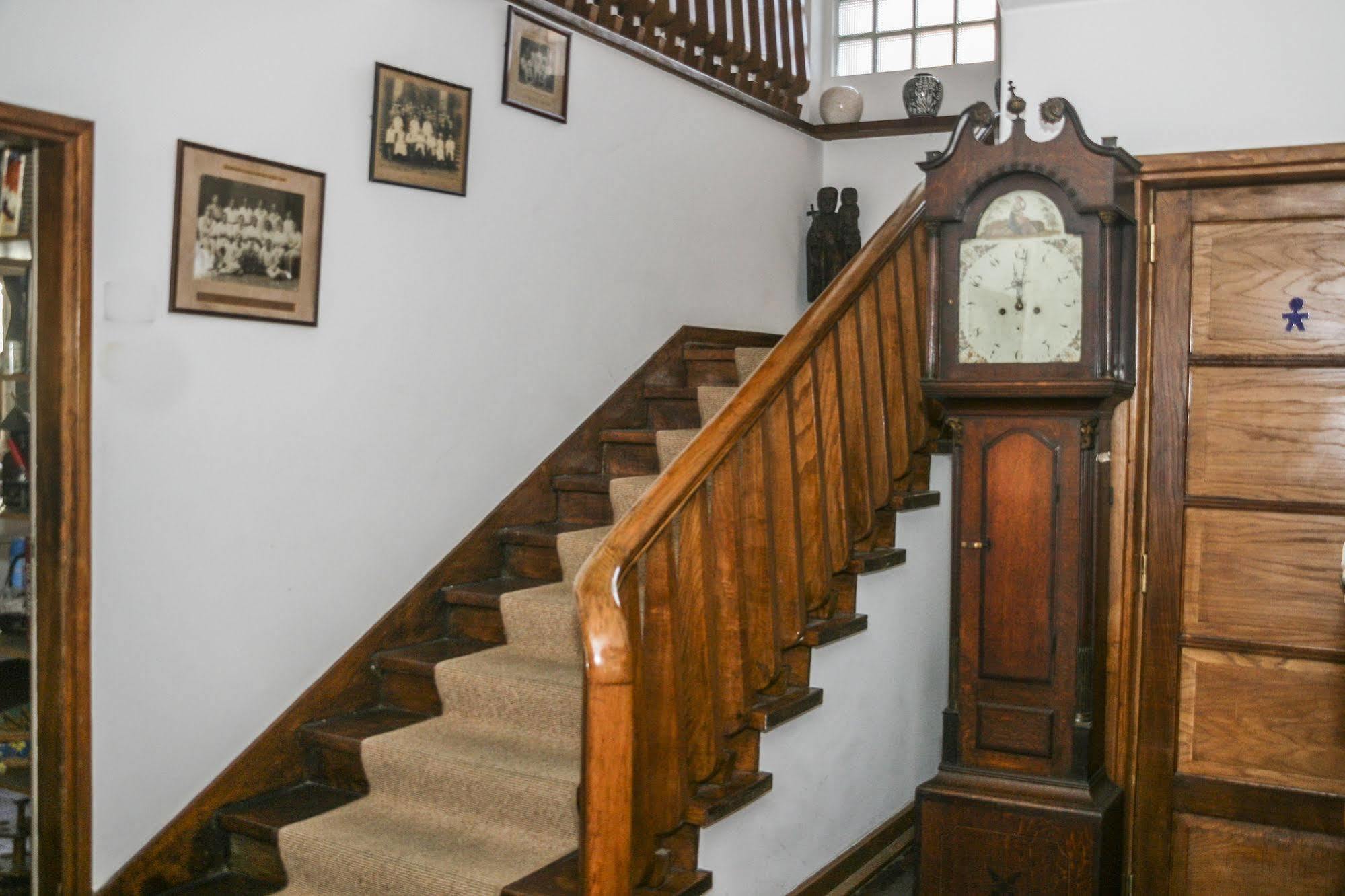 Casa Shanti Niketan Эшторил Экстерьер фото
